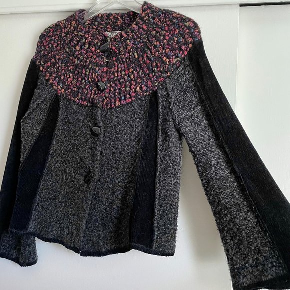 Curio Bell Sleeve Button Cardigan Sweater Boucle Collar Jacket MP Gray Black - Picture 2 of 11